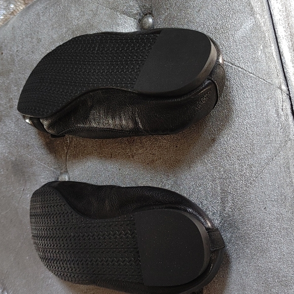 MICHAEL KORS LEATHER FLATS - Picture 4 of 4